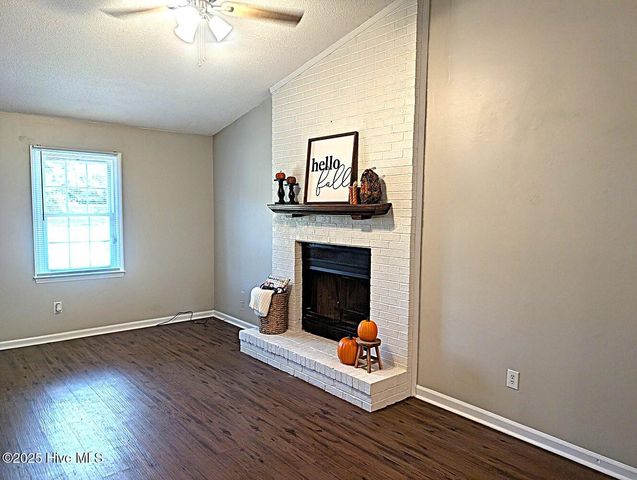 206 Hickory Grove Drive, Jacksonville, NC 28546