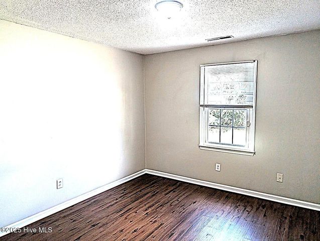 206 Hickory Grove Drive, Jacksonville, NC 28546
