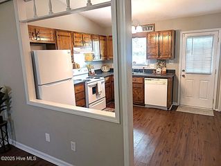 206 Hickory Grove Drive, Jacksonville, NC 28546