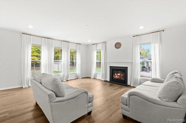 48255 Amber Lane Drive, Shelby Twp, MI 48315