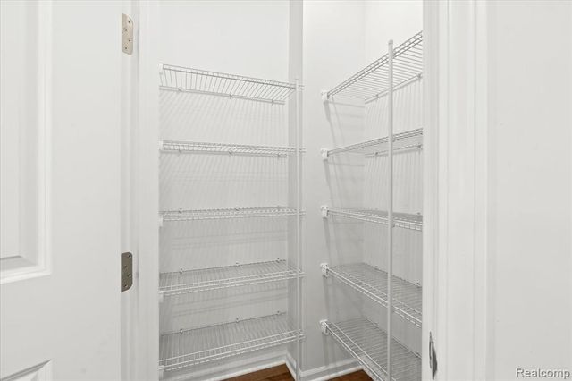 48255 Amber Lane Drive, Shelby Twp, MI 48315