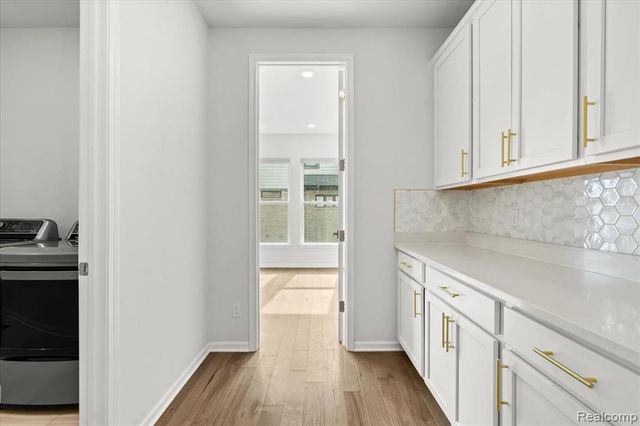 48255 Amber Lane Drive, Shelby Twp, MI 48315