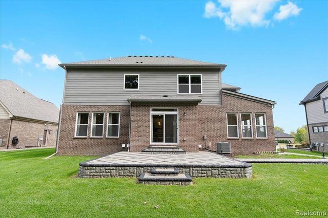 48255 Amber Lane Drive, Shelby Twp, MI 48315