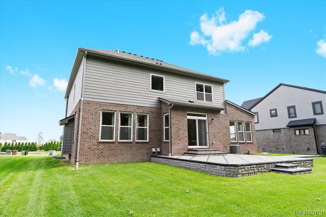 48255 Amber Lane Drive, Shelby Twp, MI 48315