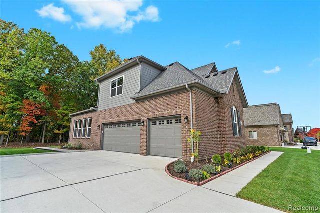 48255 Amber Lane Drive, Shelby Twp, MI 48315