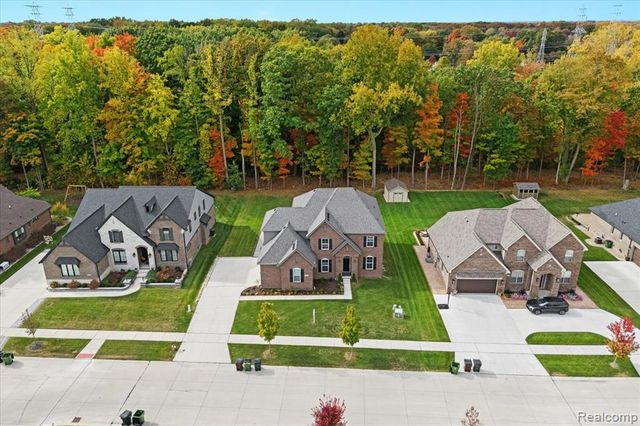 48255 Amber Lane Drive, Shelby Twp, MI 48315