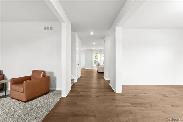 48255 Amber Lane Drive, Shelby Twp, MI 48315