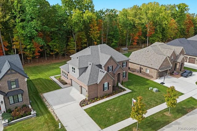 48255 Amber Lane Drive, Shelby Twp, MI 48315