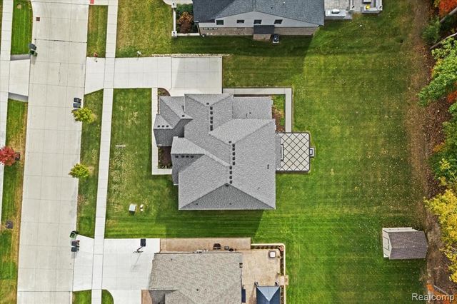 48255 Amber Lane Drive, Shelby Twp, MI 48315