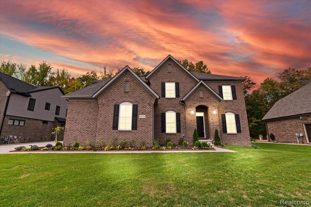 48255 Amber Lane Drive, Shelby Twp, MI 48315