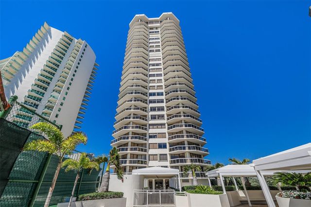 20185 E Country Club Drive 302, Aventura, FL 33180