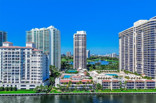 20185 E Country Club Drive 302, Aventura, FL 33180
