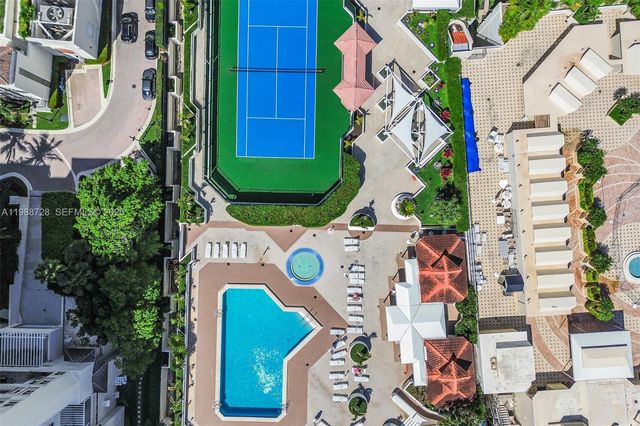 20185 E Country Club Drive 302, Aventura, FL 33180