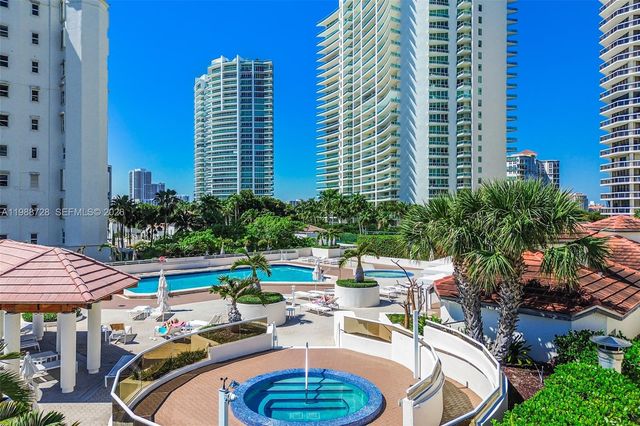 20185 E Country Club Drive 302, Aventura, FL 33180