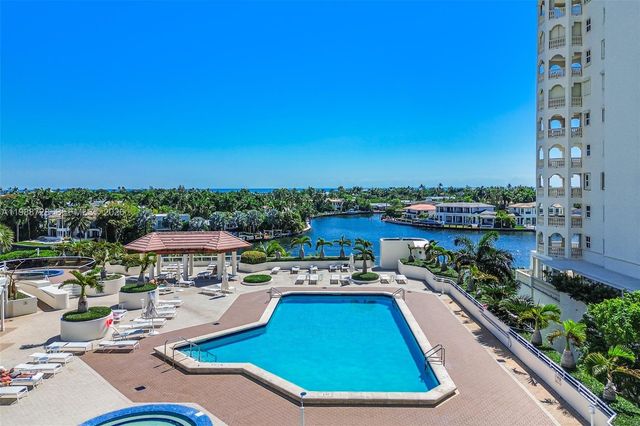 20185 E Country Club Drive 302, Aventura, FL 33180