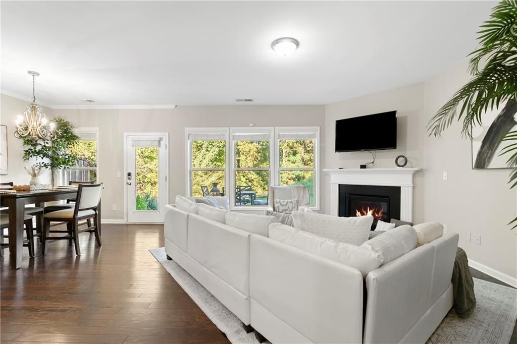 Image 14 of property listing at 1655 Hampton Oaks Drive, Alpharetta, GA 30004