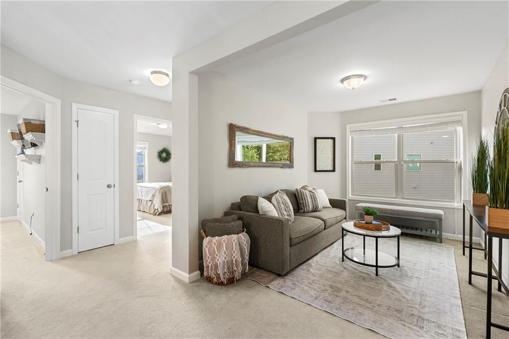 Image 22 of property listing at 1655 Hampton Oaks Drive, Alpharetta, GA 30004