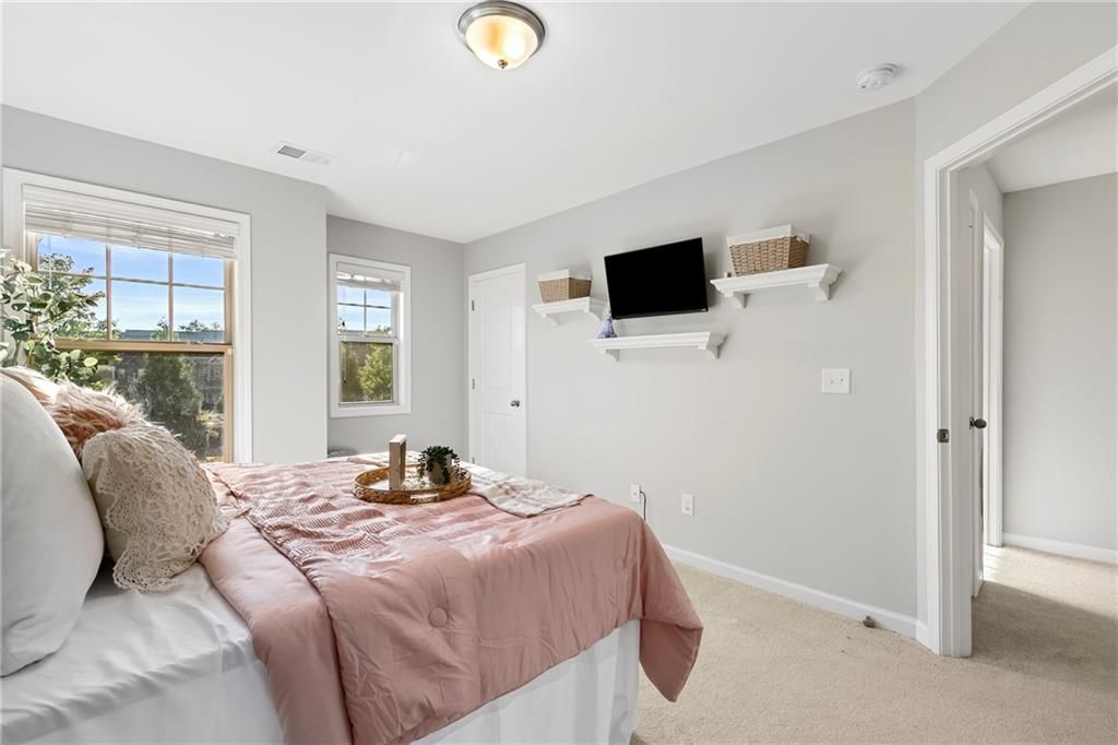 Image 28 of property listing at 1655 Hampton Oaks Drive, Alpharetta, GA 30004