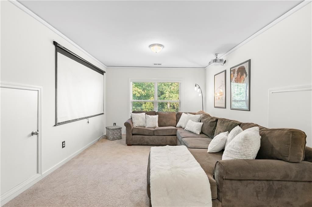 Image 30 of property listing at 1655 Hampton Oaks Drive, Alpharetta, GA 30004