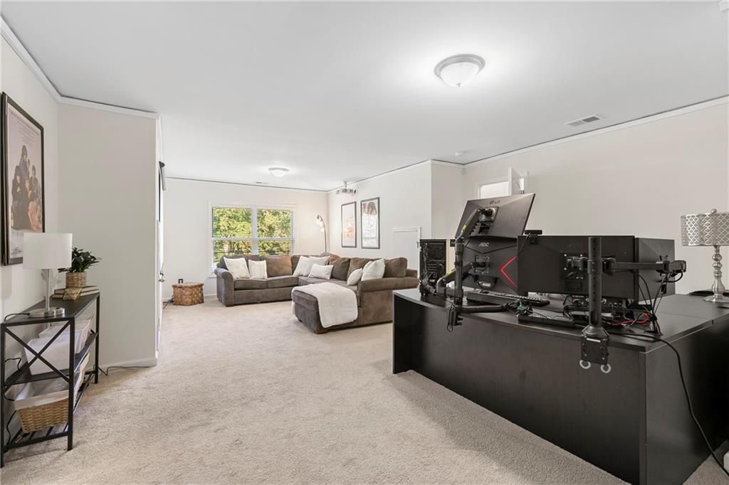 Image 31 of property listing at 1655 Hampton Oaks Drive, Alpharetta, GA 30004