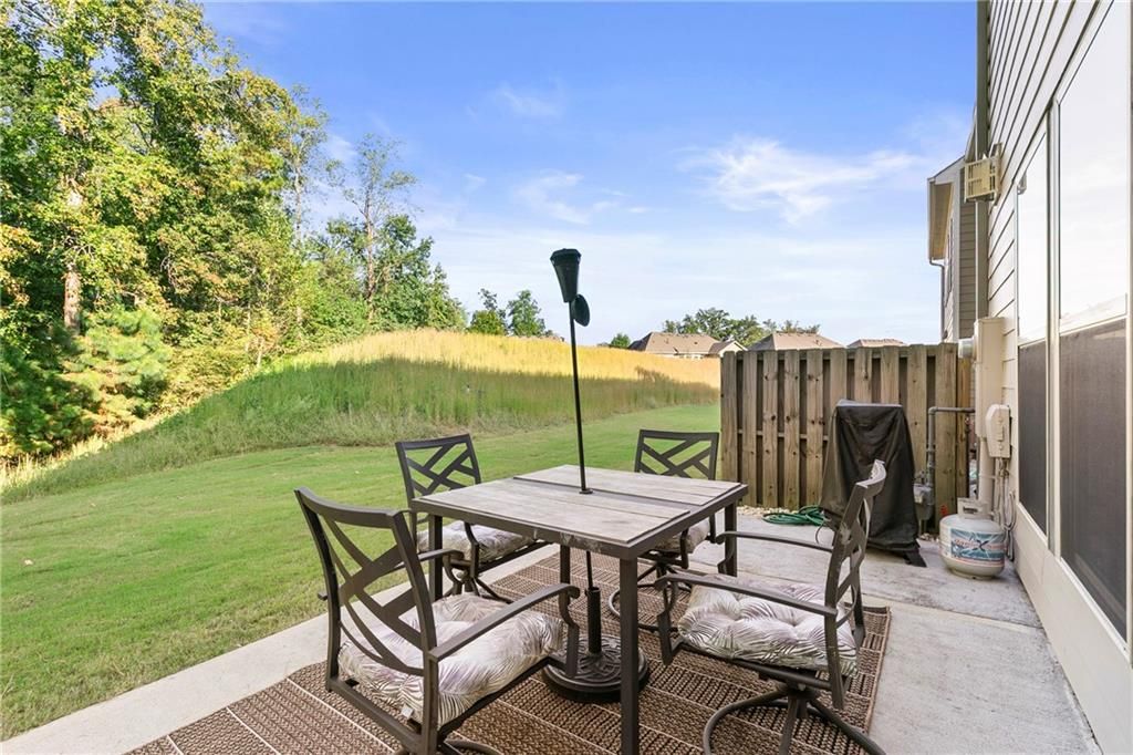 Image 35 of property listing at 1655 Hampton Oaks Drive, Alpharetta, GA 30004