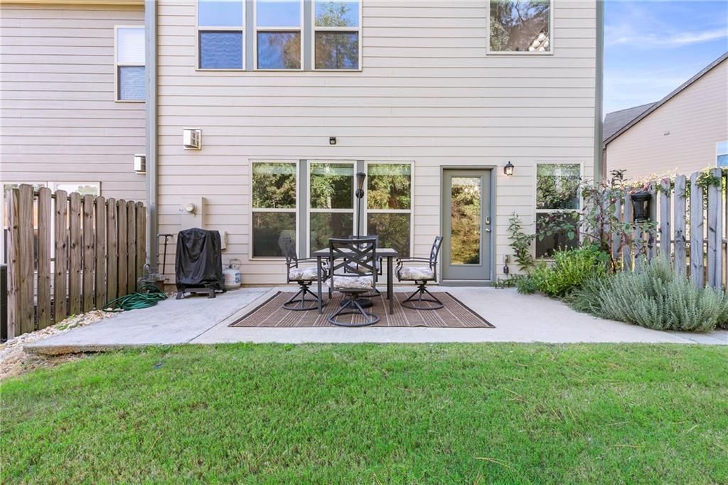 Image 36 of property listing at 1655 Hampton Oaks Drive, Alpharetta, GA 30004