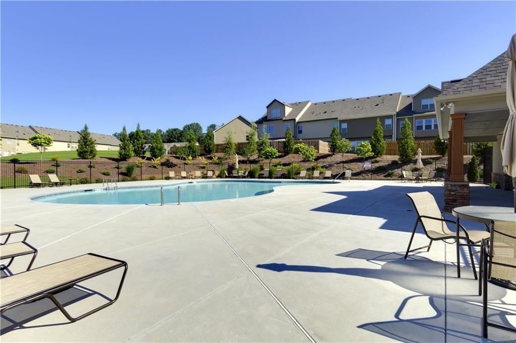 Image 41 of property listing at 1655 Hampton Oaks Drive, Alpharetta, GA 30004