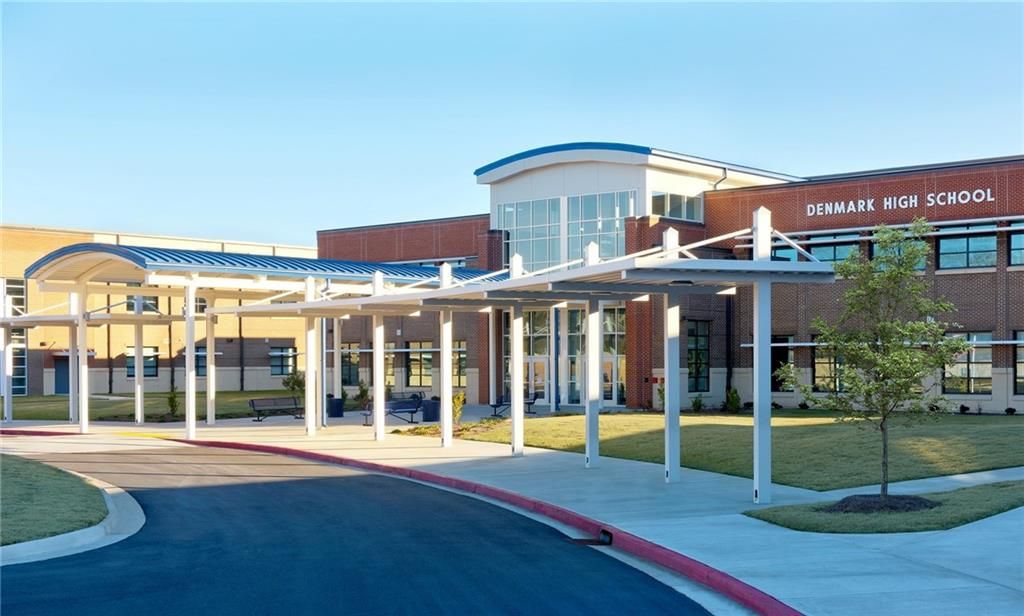 Image 48 of property listing at 1655 Hampton Oaks Drive, Alpharetta, GA 30004