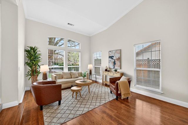 5509 Peridot Dr, Rocklin, CA 95677