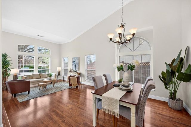 5509 Peridot Dr, Rocklin, CA 95677