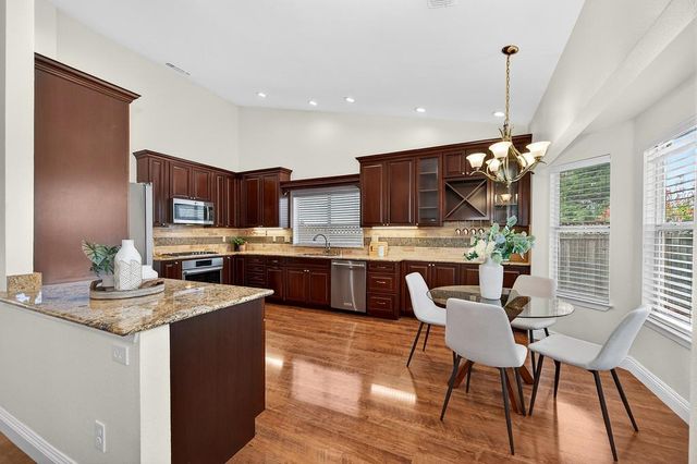 5509 Peridot Dr, Rocklin, CA 95677