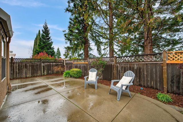 5509 Peridot Dr, Rocklin, CA 95677