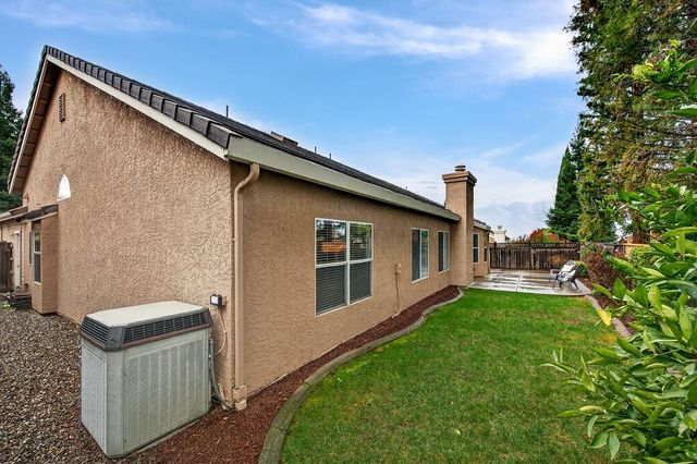 5509 Peridot Dr, Rocklin, CA 95677