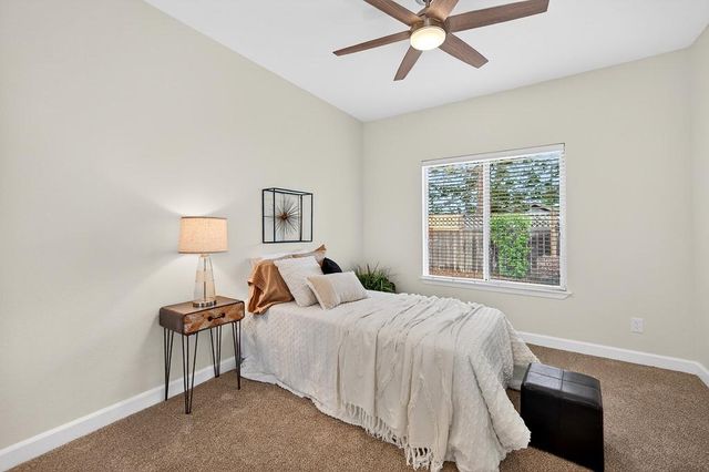 5509 Peridot Dr, Rocklin, CA 95677