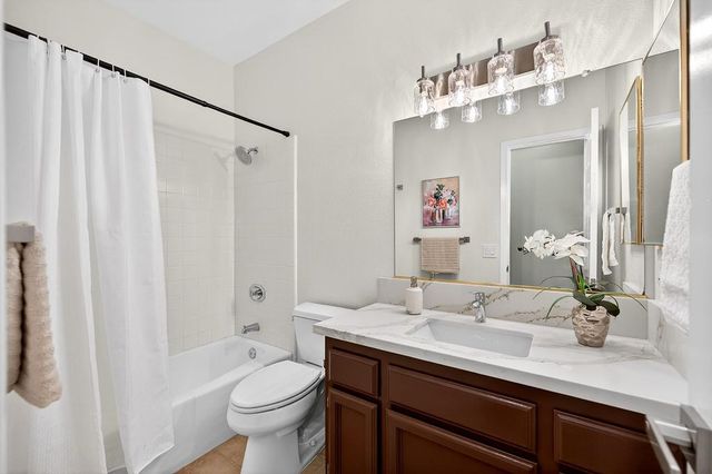 5509 Peridot Dr, Rocklin, CA 95677