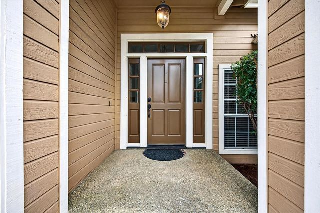 5509 Peridot Dr, Rocklin, CA 95677