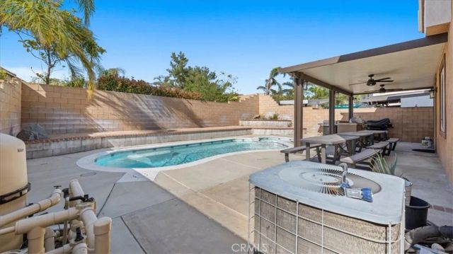 16590 Shoal Creek Lane, Fontana, CA 92336