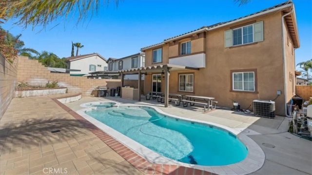 16590 Shoal Creek Lane, Fontana, CA 92336