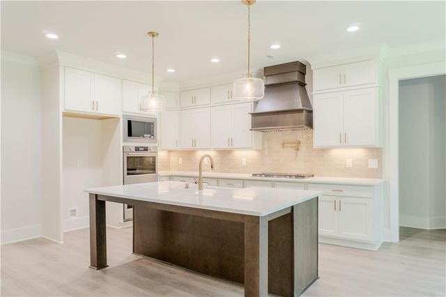 617 Shepherds Crossing, Oxford, GA 30054