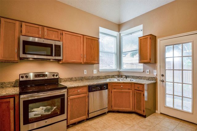 2406 Weatherby Drive, Mesquite, TX 75181