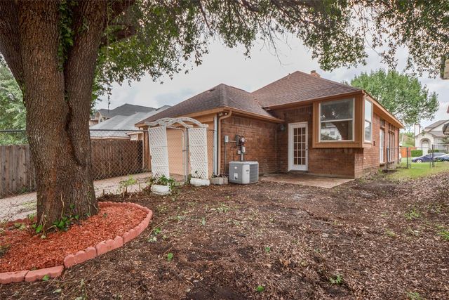 2406 Weatherby Drive, Mesquite, TX 75181