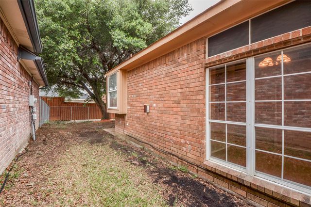 2406 Weatherby Drive, Mesquite, TX 75181