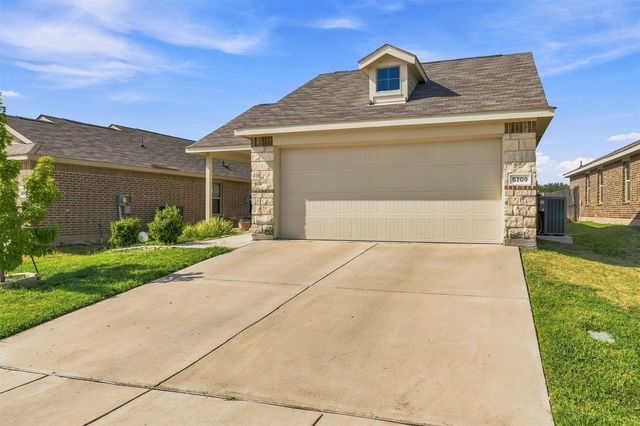 5709 Honey Creek Street, Fort Worth, TX 76179