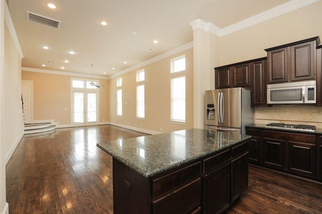 1250 W 23rd Street, Houston, TX 77008