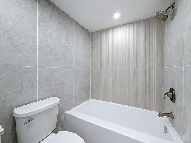 200 COUNTRY CLUB DRIVE 1301, Largo, FL 33771