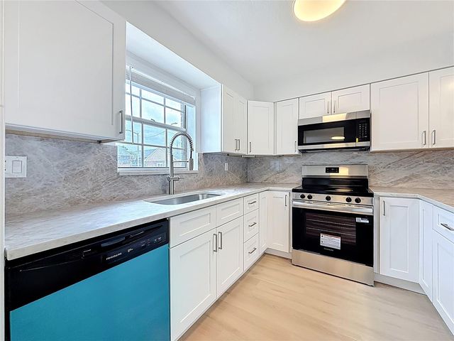 200 COUNTRY CLUB DRIVE 1301, Largo, FL 33771