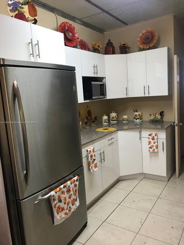 197XX SW 136th ST, Miami, FL 33196