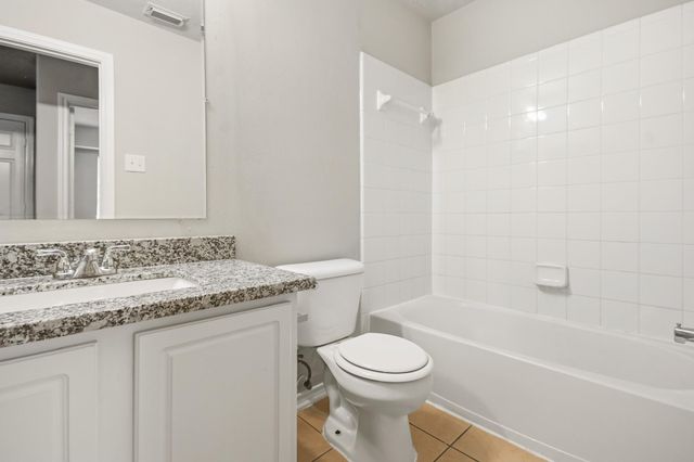 13107 Peppergate Lane, Houston, TX 77044