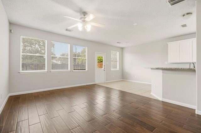 13107 Peppergate Lane, Houston, TX 77044