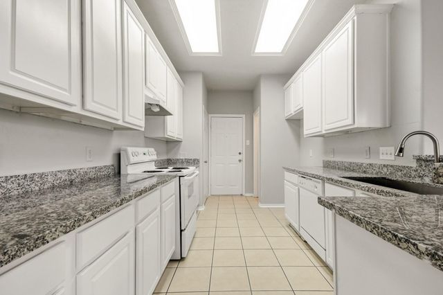 13107 Peppergate Lane, Houston, TX 77044